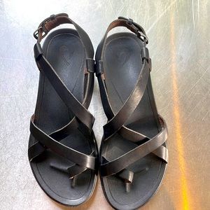 Olukai Upena sandal, size 8
